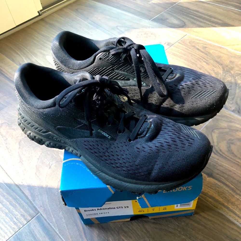 Brooks Adrenaline GTS 19 size 9